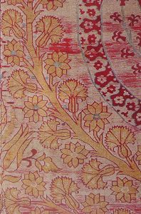 Фрагмент турецкой (османской) ткани с мотивом гвоздики