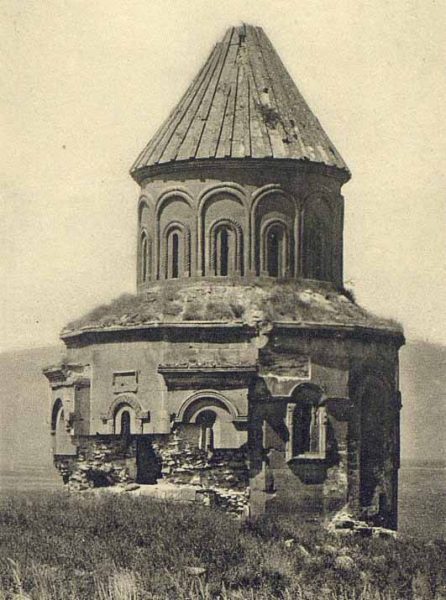 Церковь св. Григория (Абугамренц) в древнем армянском городе Ани. Фото нач. XX в.