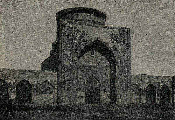Медресе Тилля-Кари. Здание мечети