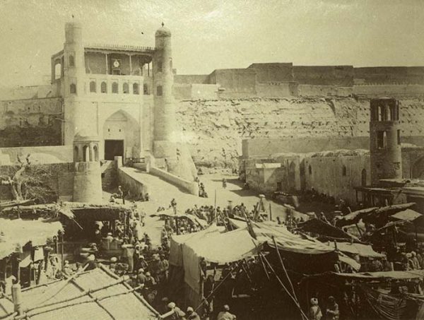 Дворец эмира и базар. Бухара, конец XIX в.