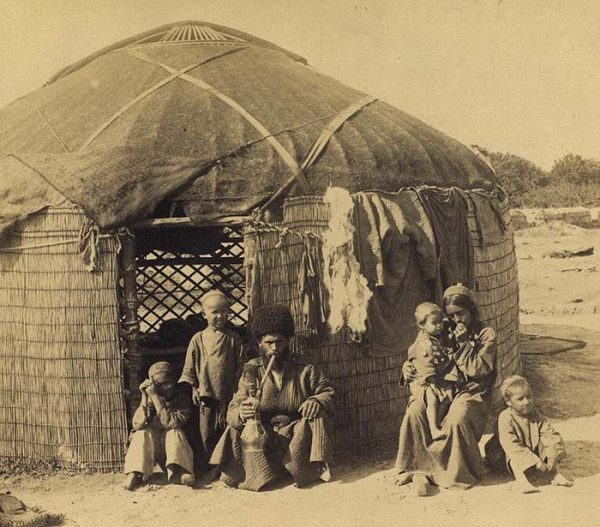 Туркмены (текинцы). Туркменистан, город Ашхабад, конец XIX в.