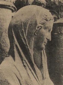 Голова статуи Марии на западном портале собора в Реймсе (XIII в.)