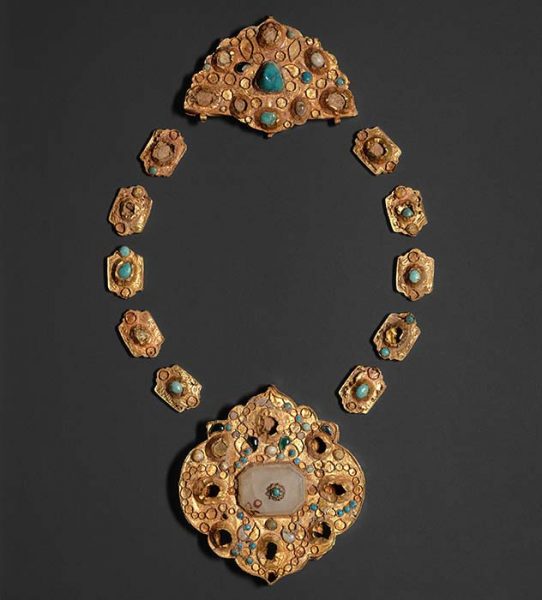 Элементы украшения. Иран или Средняя Азия, примерно 16 в. Золото, полудрагоценные камни