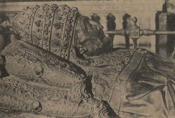 Антонио Поллайоло. Голова папы Сикста IV. Деталь гробницы. Бронза. Собор св. Петра. Рим